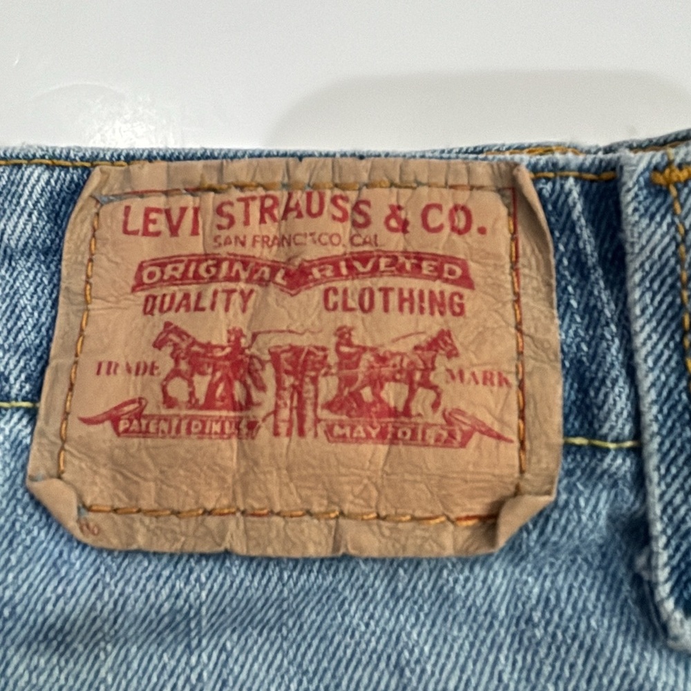 Levi’s 525 Boot Cut Light Washed Denim Jeans - Picture 3 of 6